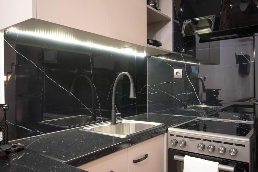 Διαμέρισμα Antigonidon Loft